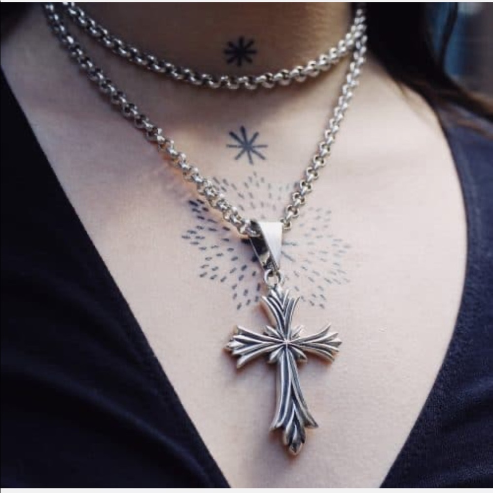 The Great Frog of London Enlightened Cross Pendant 30g silver 37x75mm
